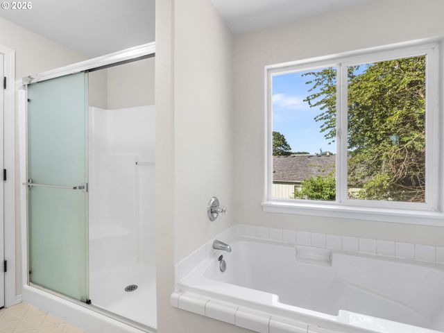 59375 ALDERWOOD Dr, St Helens, OR 97051