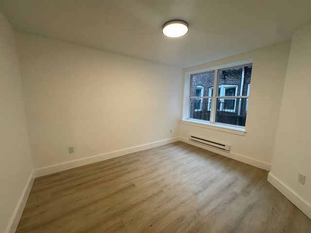 168 Cottage St 301, Boston, MA 02128