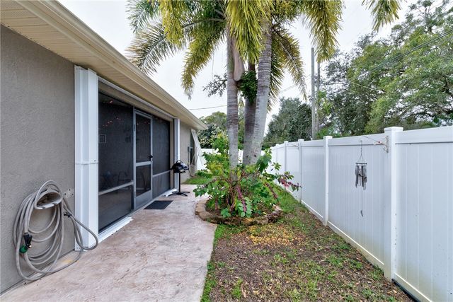 402 Toledo Street, Sebastian, FL 32958