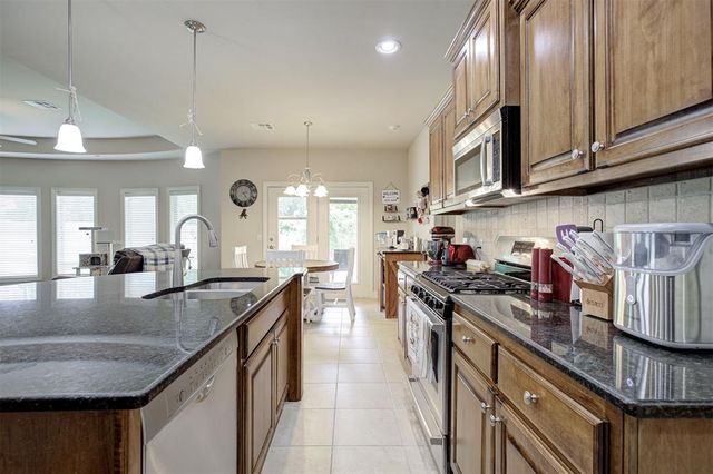 16300 W Petaluma Place, Edmond, OK 73013
