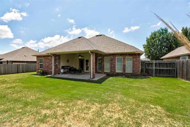 16300 W Petaluma Place, Edmond, OK 73013