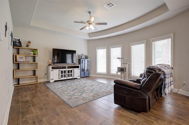 16300 W Petaluma Place, Edmond, OK 73013