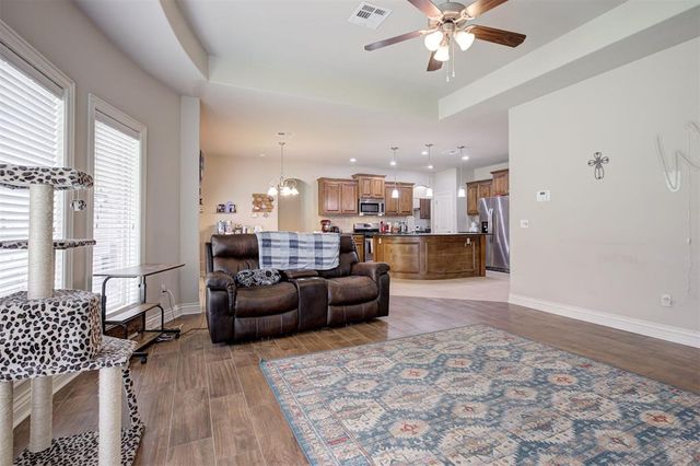 16300 W Petaluma Place, Edmond, OK 73013