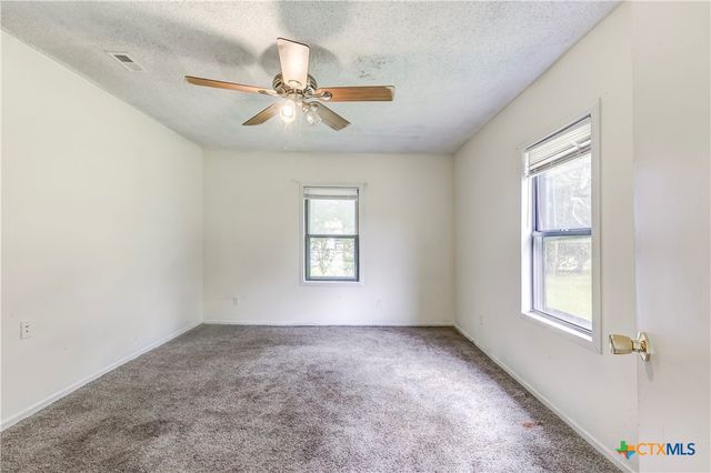 104 E Reagan Avenue, Copperas Cove, TX 76522