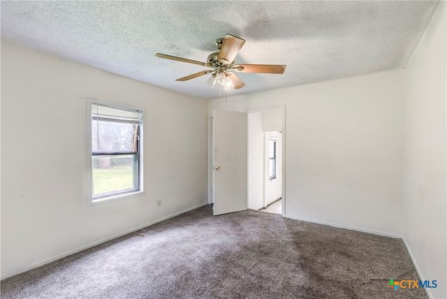 104 E Reagan Avenue, Copperas Cove, TX 76522