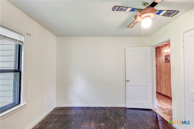 104 E Reagan Avenue, Copperas Cove, TX 76522