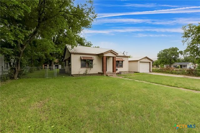 104 E Reagan Avenue, Copperas Cove, TX 76522