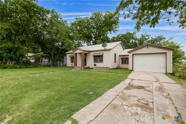 104 E Reagan Avenue, Copperas Cove, TX 76522