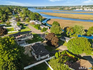 121 Bridgeview Place, Stratford, CT 06614