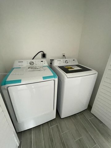 920 NW 81st St, Miami, FL 33150