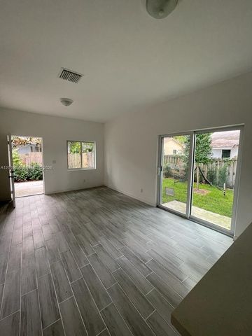 920 NW 81st St, Miami, FL 33150