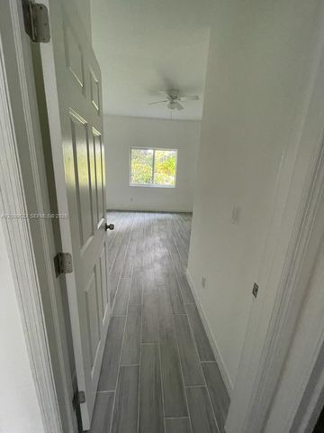 920 NW 81st St, Miami, FL 33150