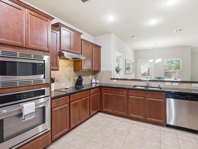 609 Racine Drive, Oak Point, TX 75068