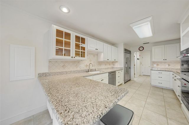 24358 SW KINGSWAY CIRCLE, Lake Suzy, FL 34269