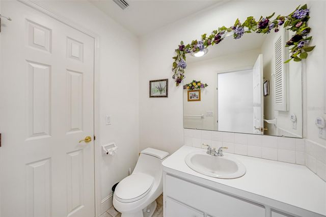 24358 SW KINGSWAY CIRCLE, Lake Suzy, FL 34269