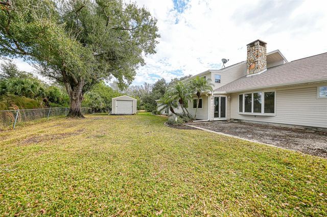 24358 SW KINGSWAY CIRCLE, Lake Suzy, FL 34269