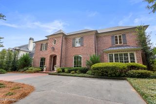 9 Cypress Lane, Jackson, MS 39211