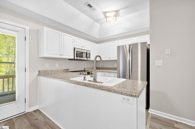 94 Huntress Drive, Greer, SC 29651