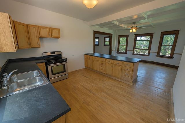 201 Lennox Place, Caspian, MI 49920