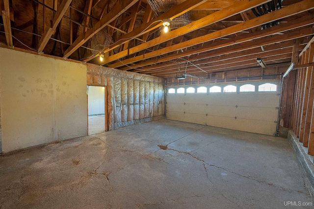 201 Lennox Place, Caspian, MI 49920