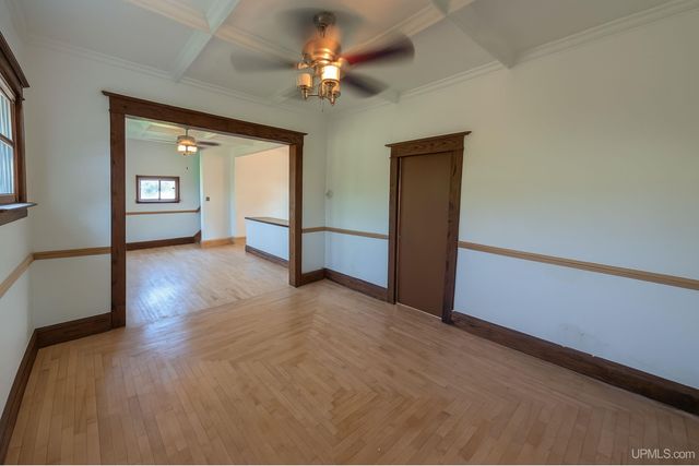 201 Lennox Place, Caspian, MI 49920