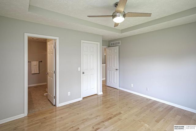 5520 N 151st Street, Omaha, NE 68116