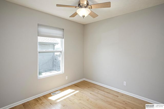 5520 N 151st Street, Omaha, NE 68116