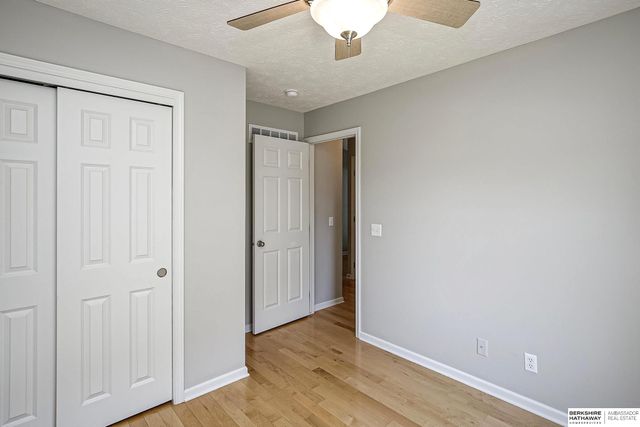 5520 N 151st Street, Omaha, NE 68116