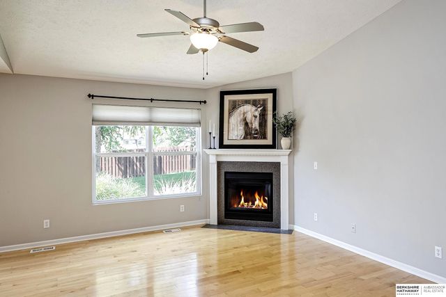 5520 N 151st Street, Omaha, NE 68116