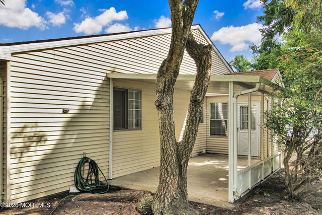 8A Quincy Drive, Whiting, NJ 08759