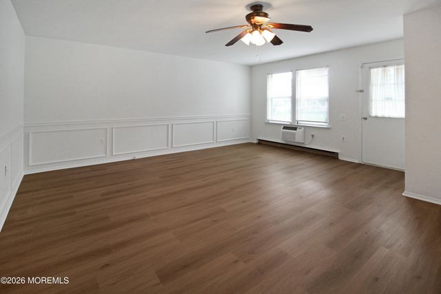 8A Quincy Drive, Whiting, NJ 08759