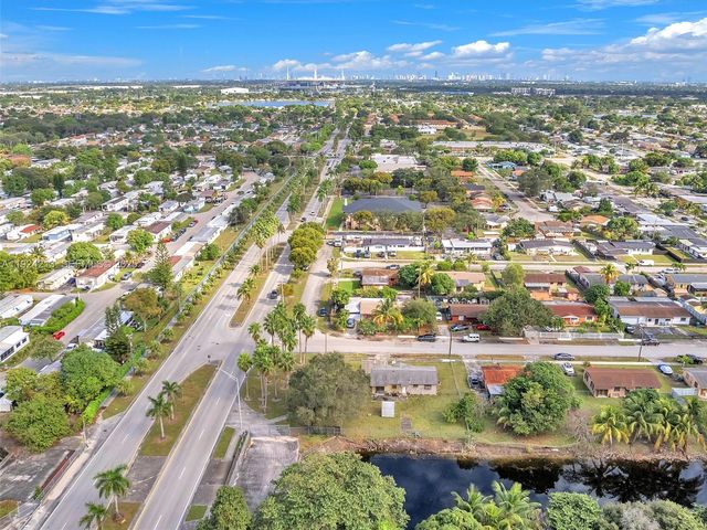 19820 NW 39th Ave, Miami Gardens, FL 33055