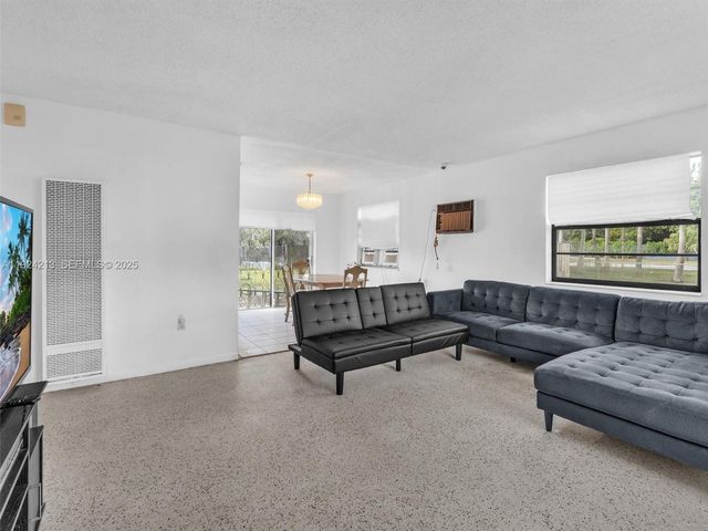 19820 NW 39th Ave, Miami Gardens, FL 33055