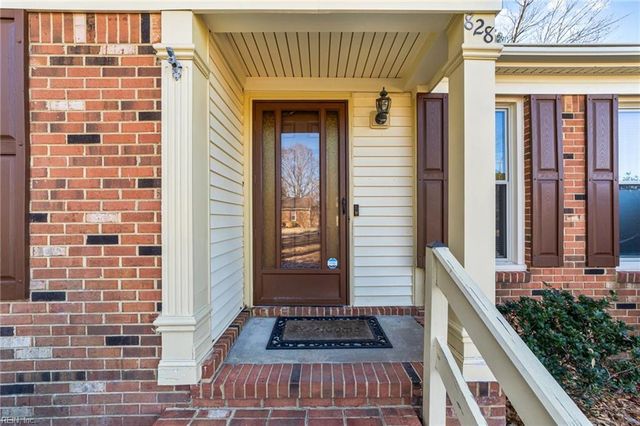 828 Jo Anne CIR, Chesapeake, VA 23322