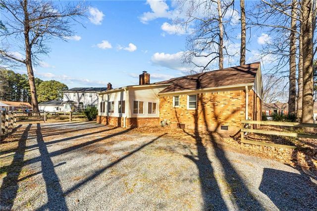 828 Jo Anne CIR, Chesapeake, VA 23322