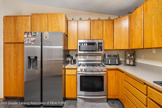 5170 Beaumaris Circle, Holt, MI 48842