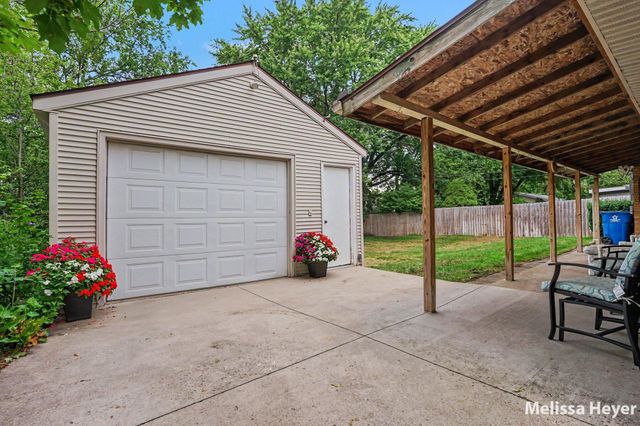1121 Park Avenue, Grand Haven, MI 49417