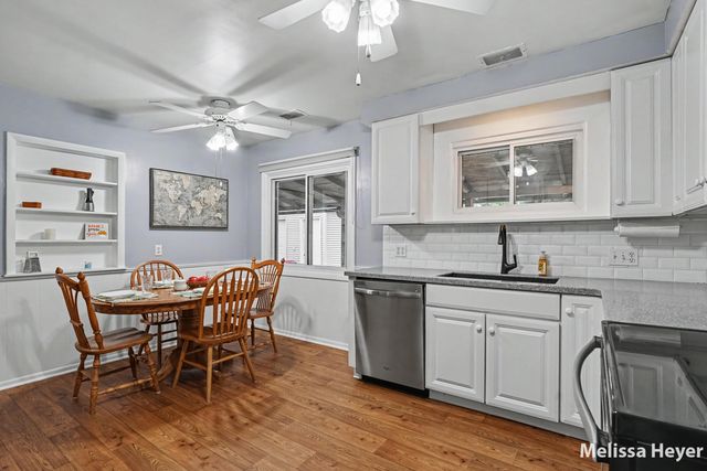 1121 Park Avenue, Grand Haven, MI 49417
