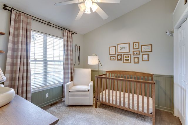 6003 Hill Cir, Bon Aqua, TN 37025