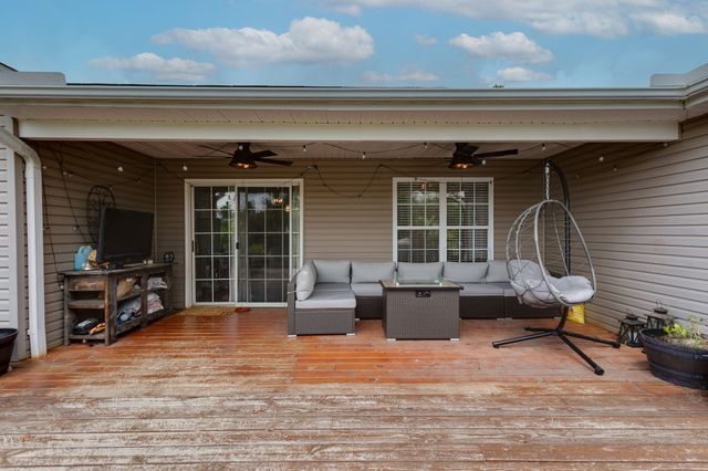 6003 Hill Cir, Bon Aqua, TN 37025