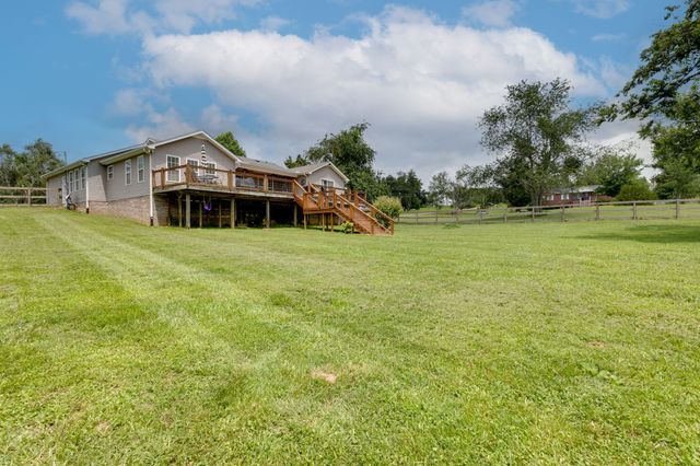 6003 Hill Cir, Bon Aqua, TN 37025