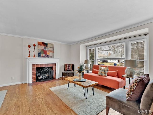 1024 Woodbine Drive, Crestwood, MO 63126