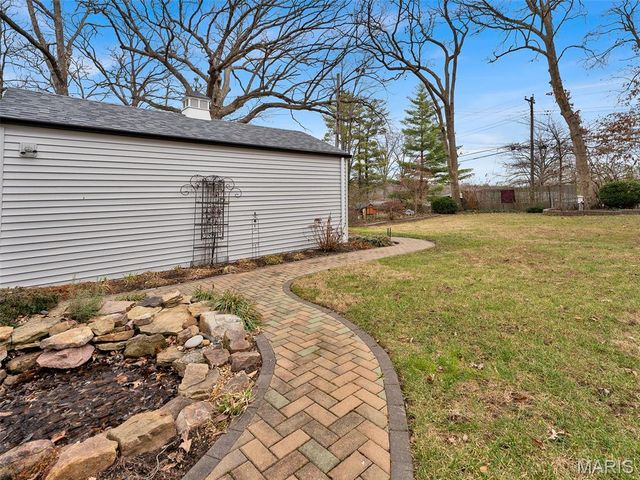 1024 Woodbine Drive, Crestwood, MO 63126