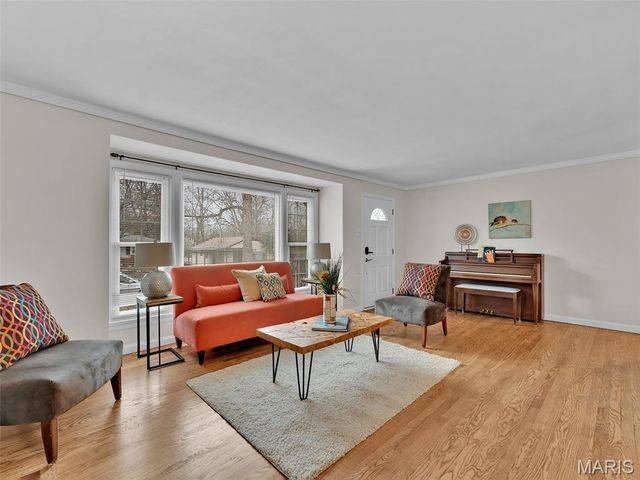 1024 Woodbine Drive, Crestwood, MO 63126