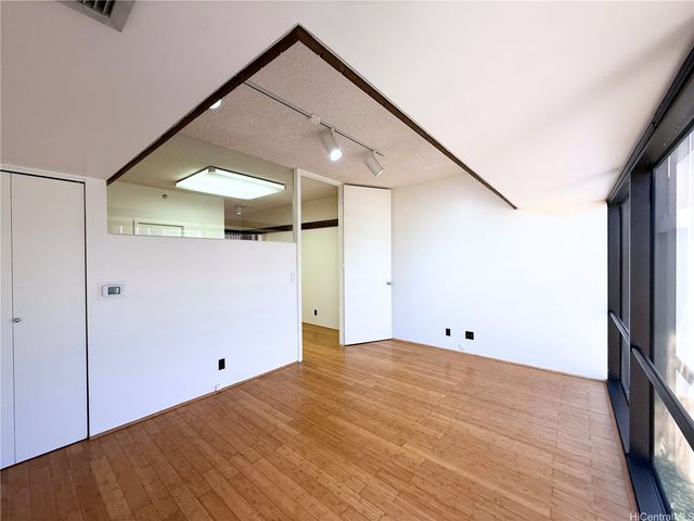 1188 Bishop Street 1301, Honolulu, HI 96813