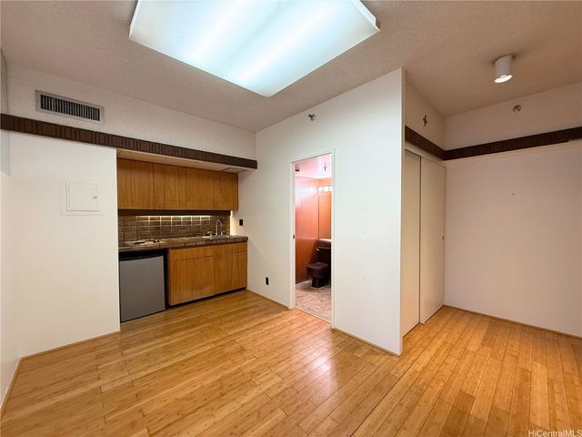 1188 Bishop Street 1301, Honolulu, HI 96813