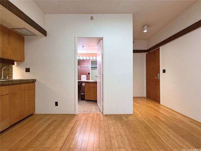 1188 Bishop Street 1301, Honolulu, HI 96813