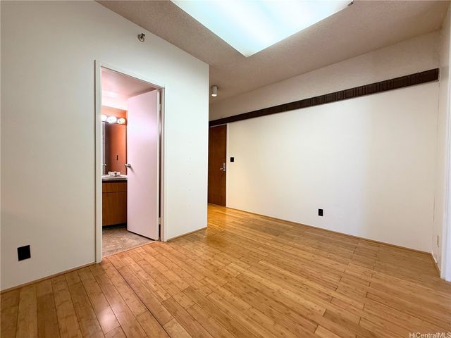 1188 Bishop Street 1301, Honolulu, HI 96813