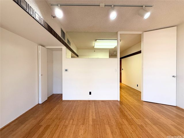 1188 Bishop Street 1301, Honolulu, HI 96813