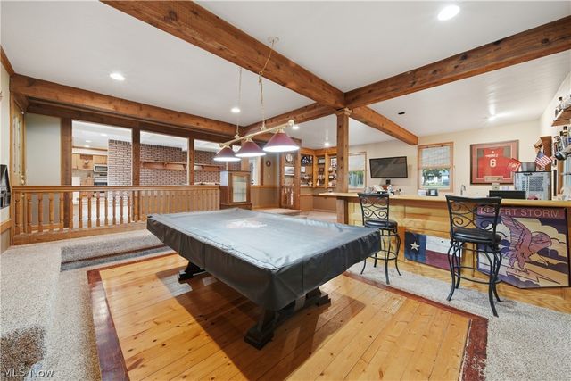7445 Market Avenue N, North Canton, OH 44721